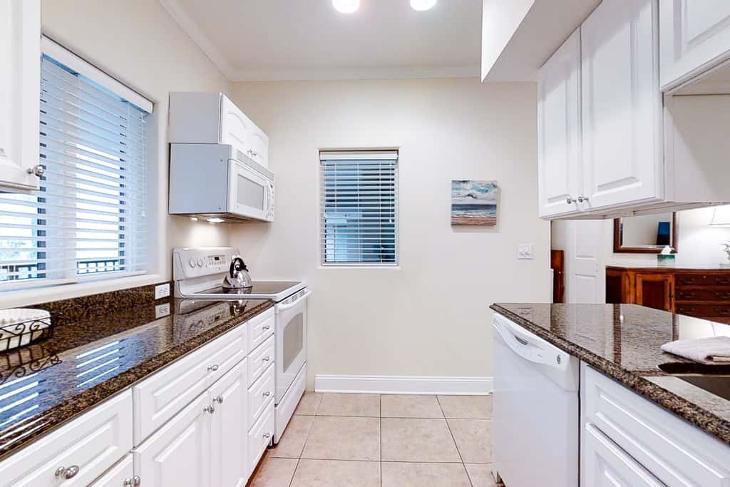 2533-34 Tennis Villas