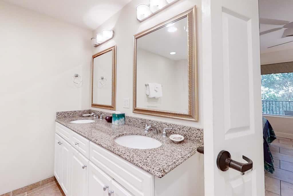2510 Tennis Villas King Suite