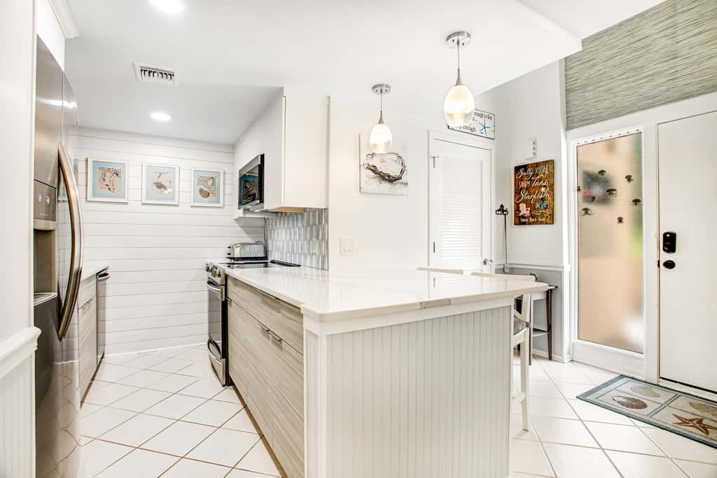 1143 Beach Walker