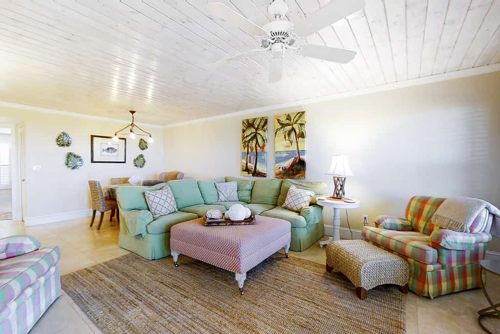 Beachfront condo with outdoor pool, patio & washer/dryer - dog-friendly