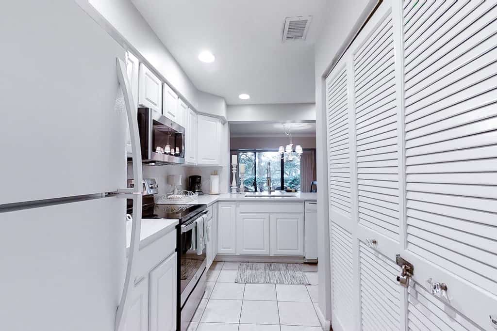 Dog-friendly oceanfront getaway with shared pool & central AC