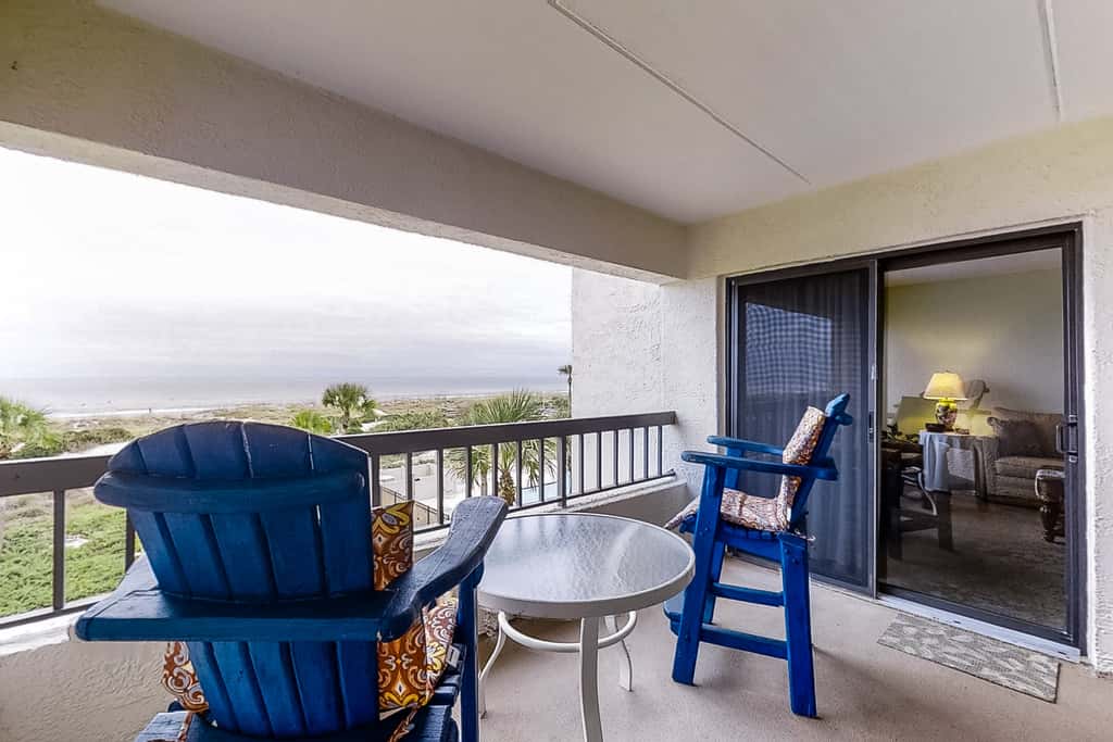 A116 Amelia Surf and Racquet