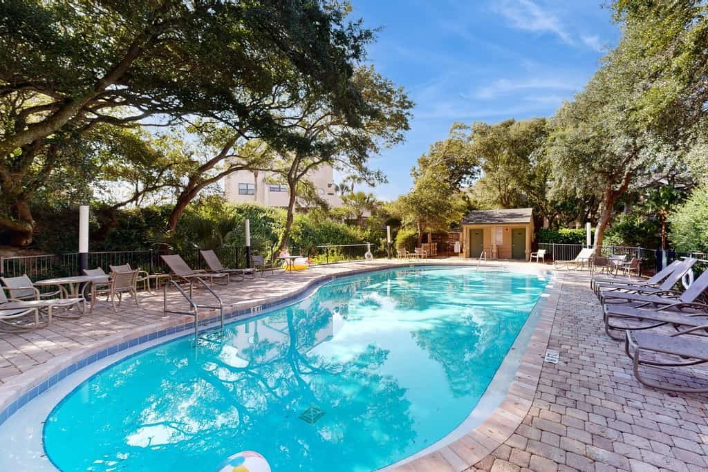 Ground-floor summer beach village condo with a great view plus patio & pool