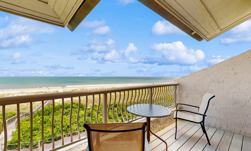 Ocean Front Hotel Side Condo with Balcony, WiFi & Shared Pool