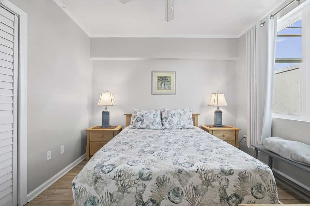 Polished oceanfront condo with pool access, private balcony & washer/dryer