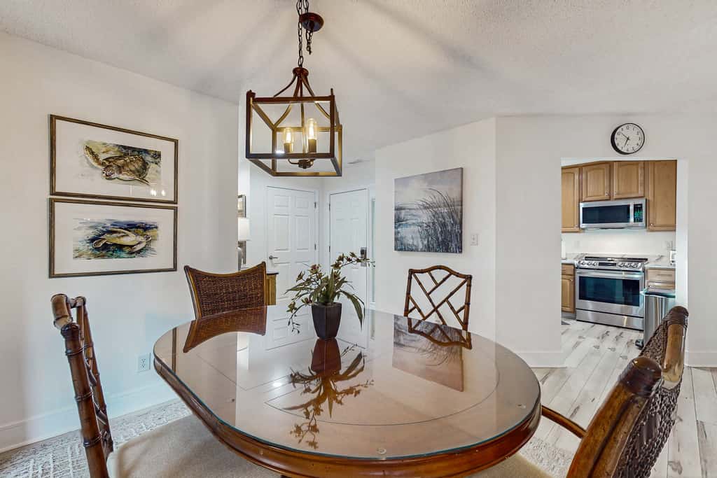 1 Bedroom King Condo - Courtside