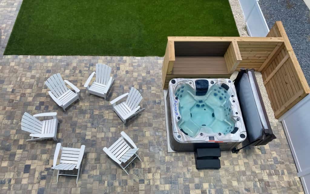 Brand new oceanfront home with private hot tub,outdoor shower and grill