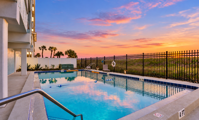 Oceanfront condo with pool, amazing view, balcony & beach access