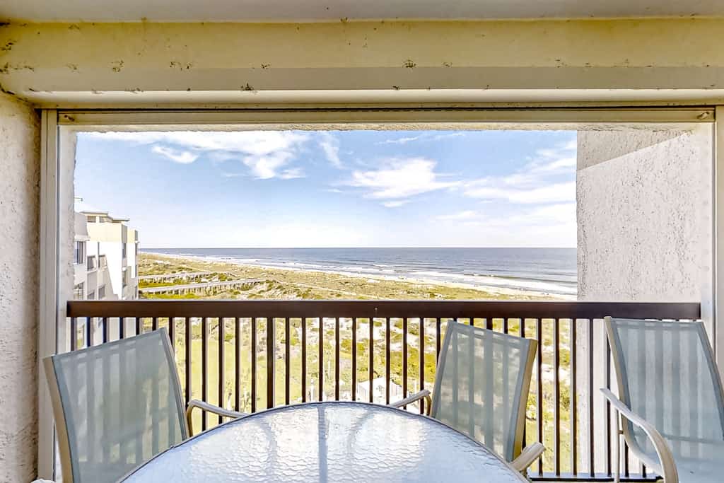 Condo with shared pool, beach access and spectacular Atlantic Ocean views