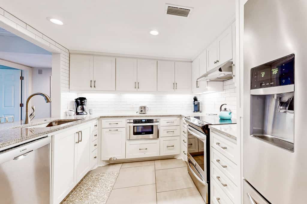 Snowbird friendly, oceanfront community with optional golf cart!