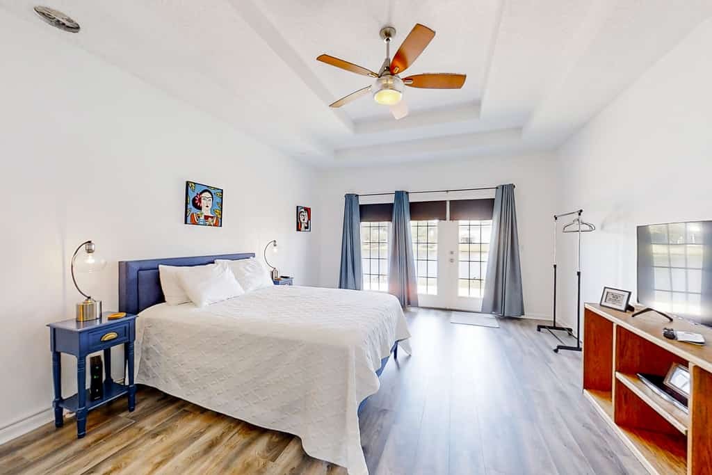 Waterfront 2-story home with water views, patio, streaming, washer/dryer, & AC