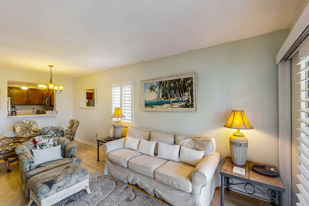 St Aug Ocean and Racquet 7301