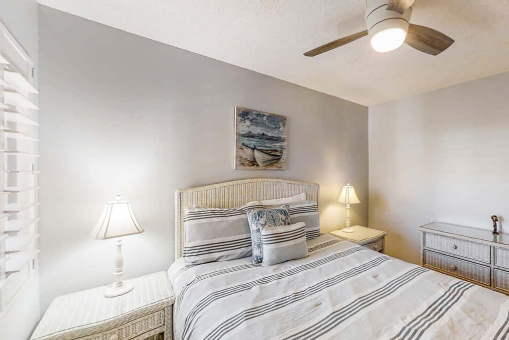 St Aug Ocean and Racquet 7301