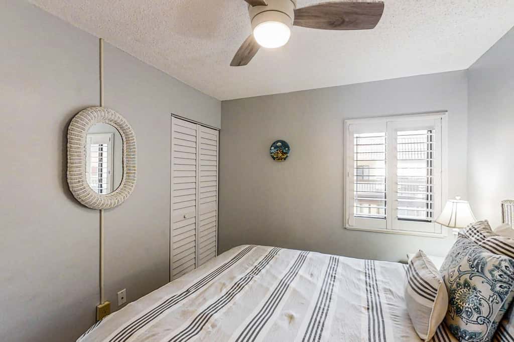St Aug Ocean and Racquet 7301