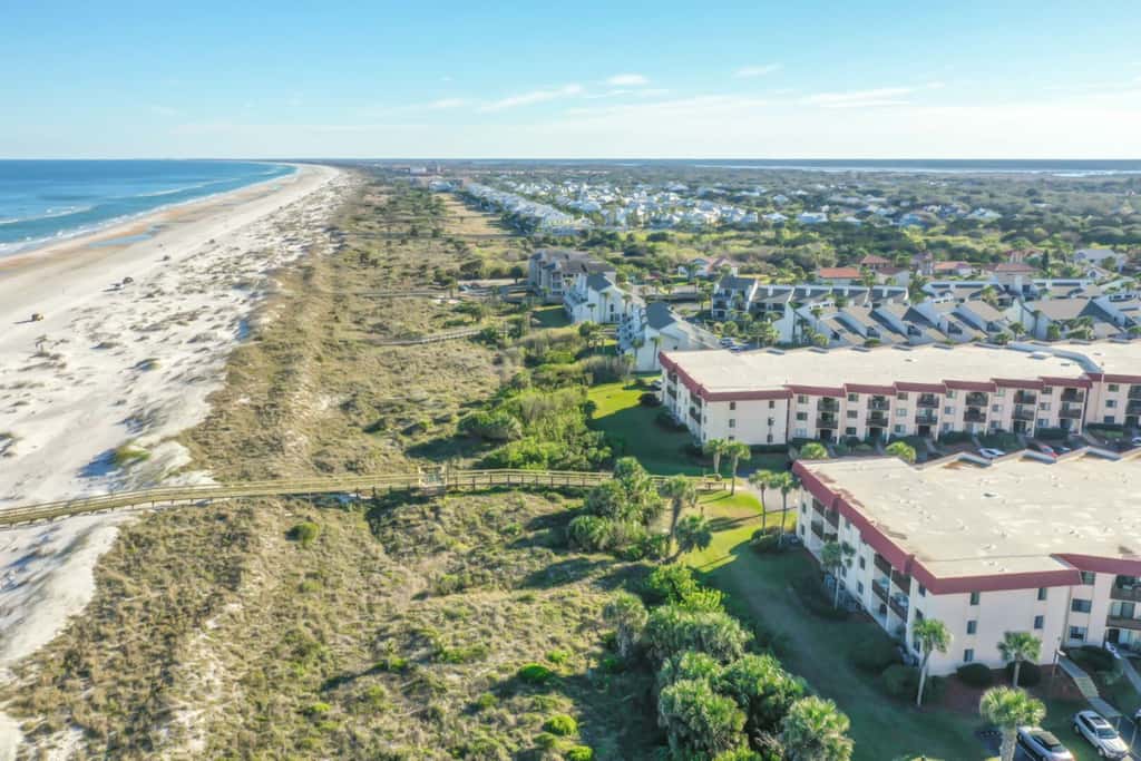 St Aug Ocean and Racquet 7301