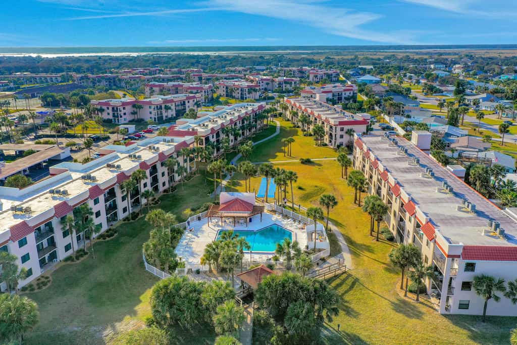 Freedom By The Sea II with ocean views, 2 pools, tennis & gym - steps to beach
