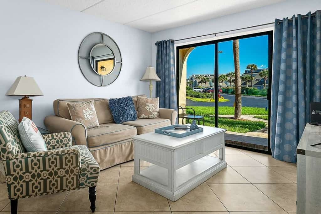 St Aug Ocean and Racquet 2104