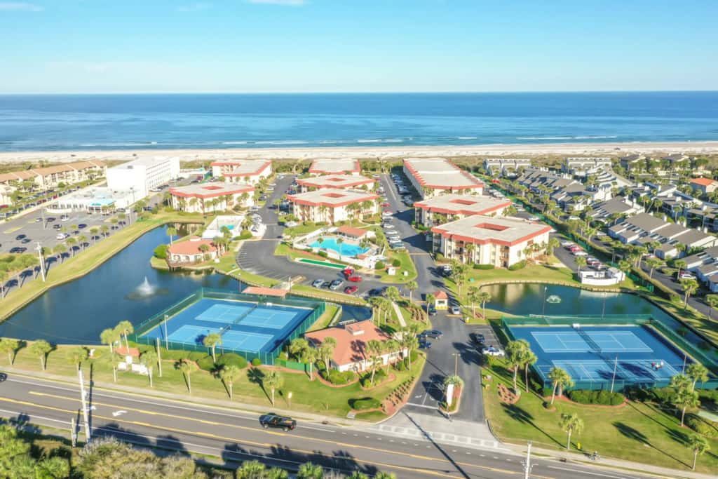 St Aug Ocean and Racquet 2103