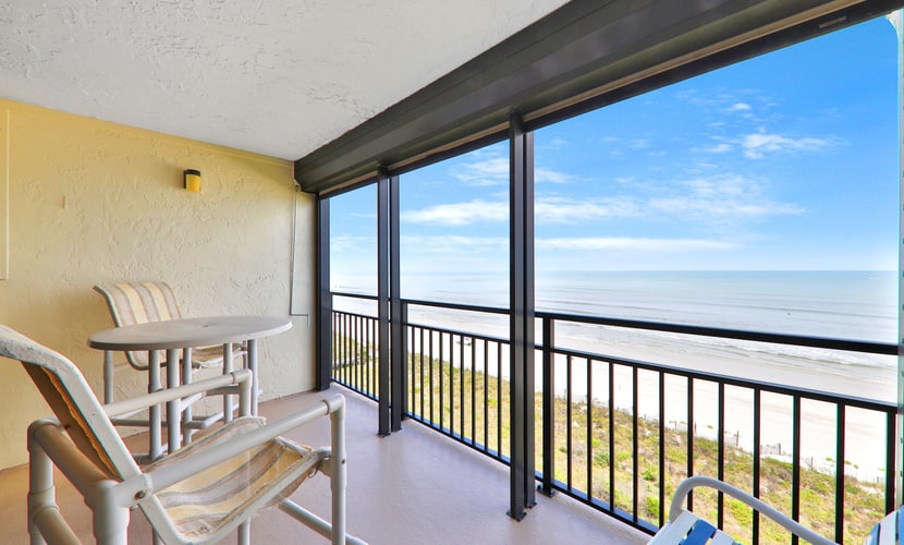 Spacious oceanfront condo with shared pool and tennis courts