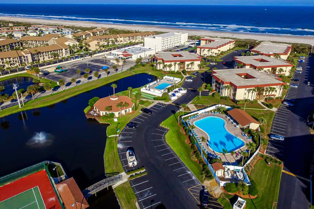 St Aug Ocean and Racquet 3114