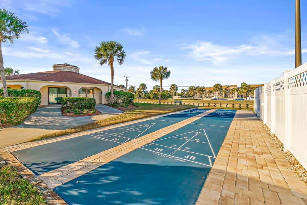 St Aug Ocean and Racquet 3114