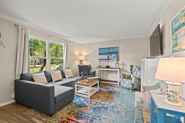 Colorful condo w/shared pool, free WiFi, central A/C - blocks from the beach