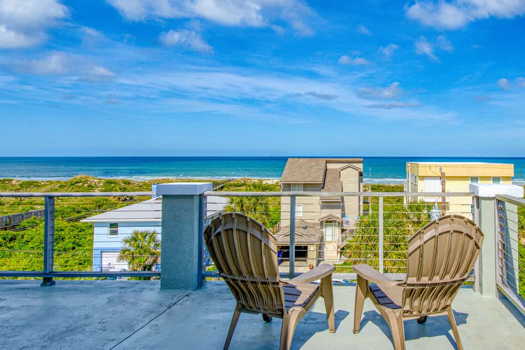 Ocean view 'Atlantic dream' w/pool & spa, wraparound balcony, steps to beach