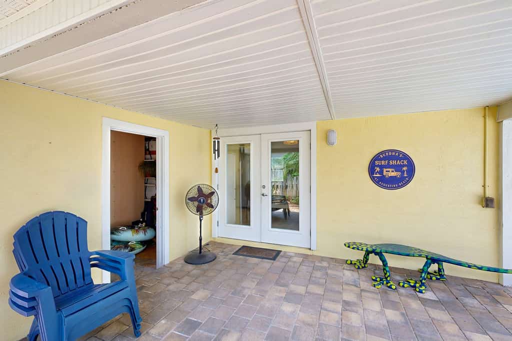 Spacious beach house with private pool, firepit and enclosed yard