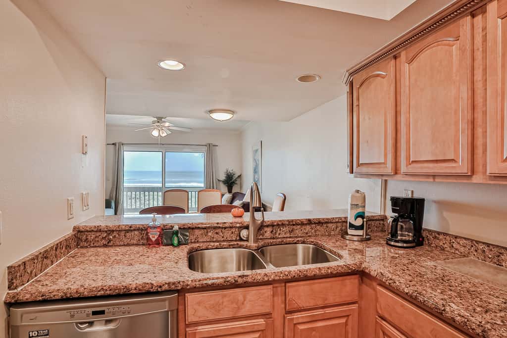 Four Winds Oceanfront Condo
