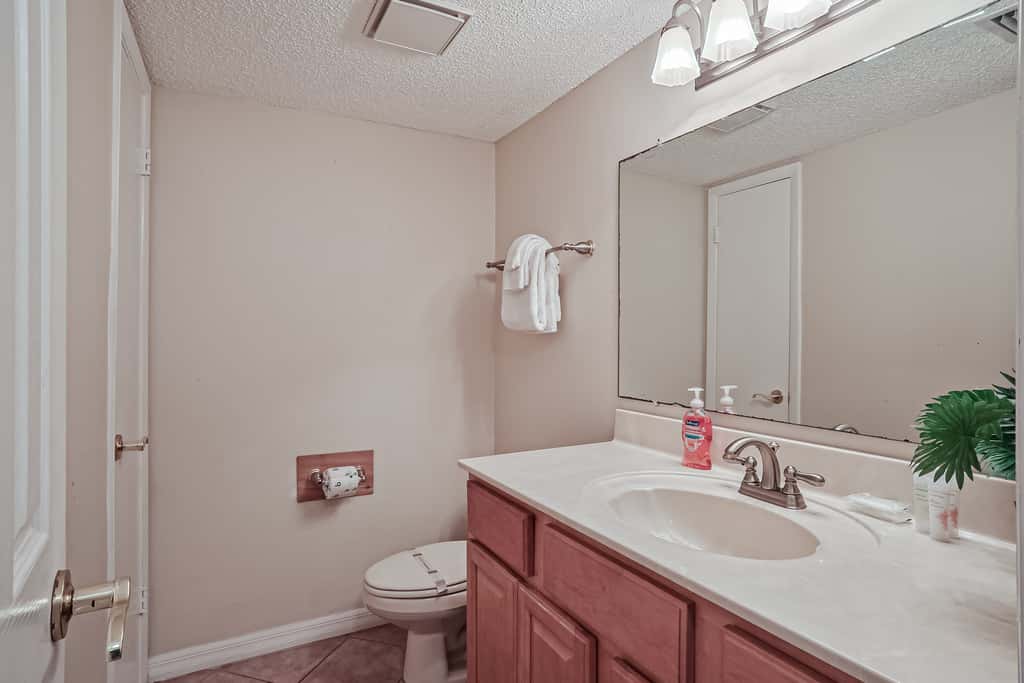 Four Winds Oceanfront Condo
