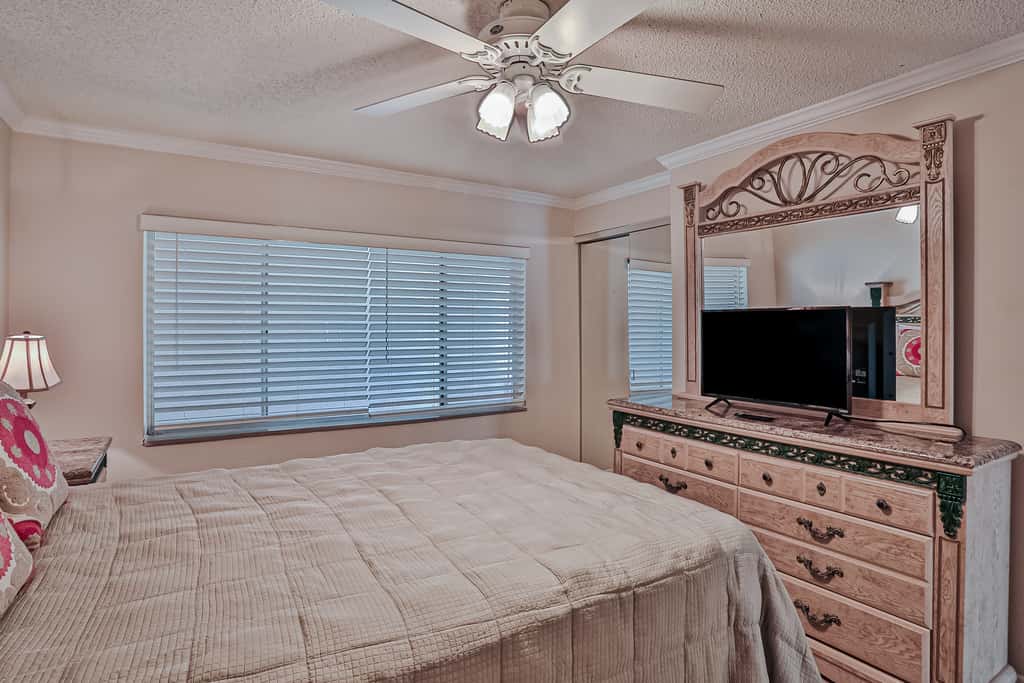 Four Winds Oceanfront Condo