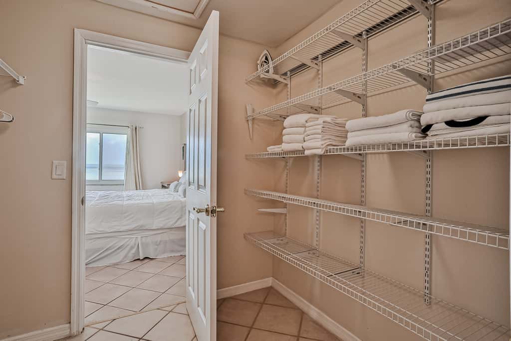 Four Winds Oceanfront Condo
