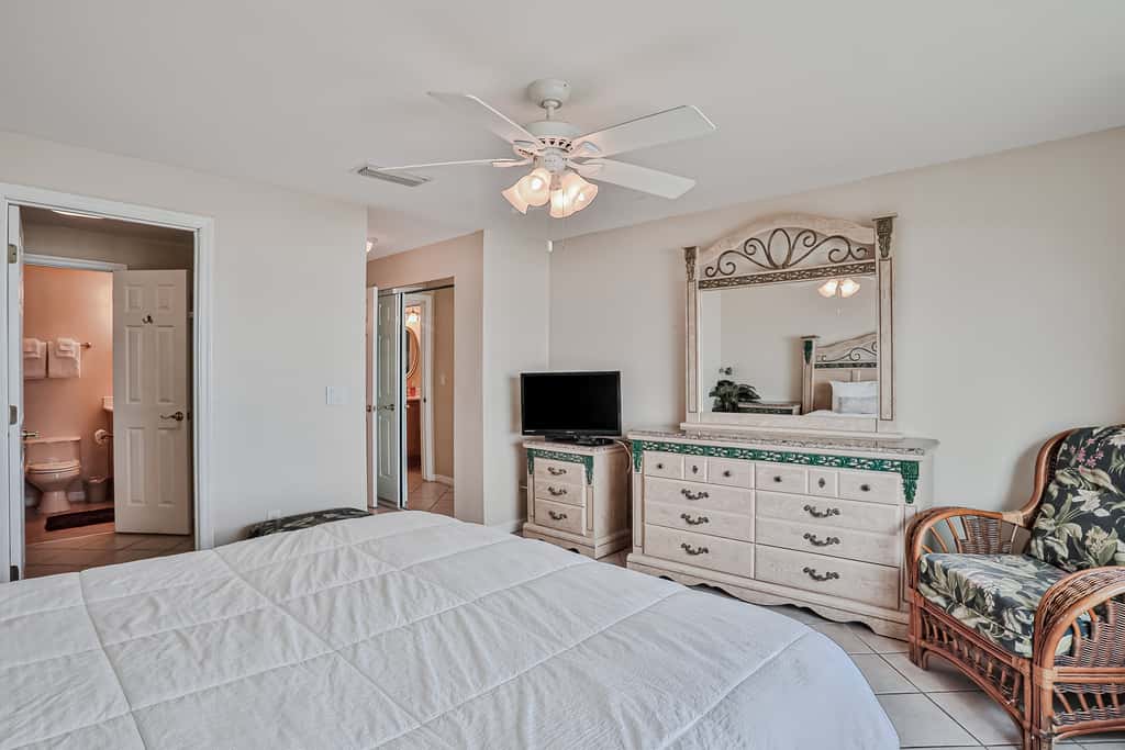 Four Winds Oceanfront Condo