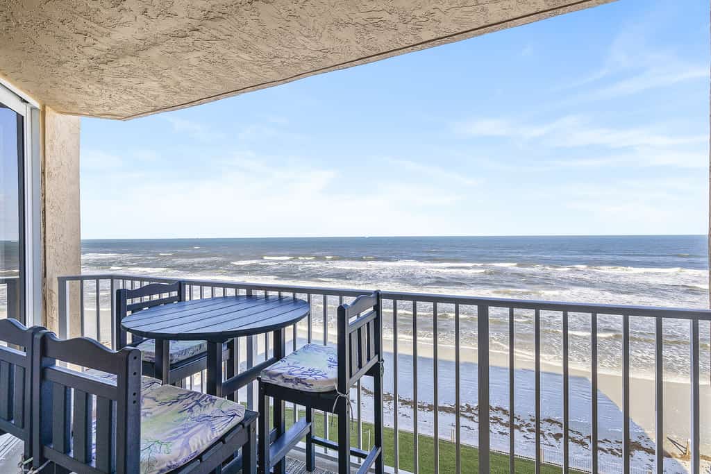Remodeled Oceanfront Condo - Balcony, Beach, Pool