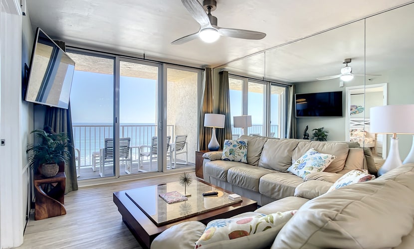 Oceanfront Balcony, Pool, BBQ, Steps to Flagler Ave