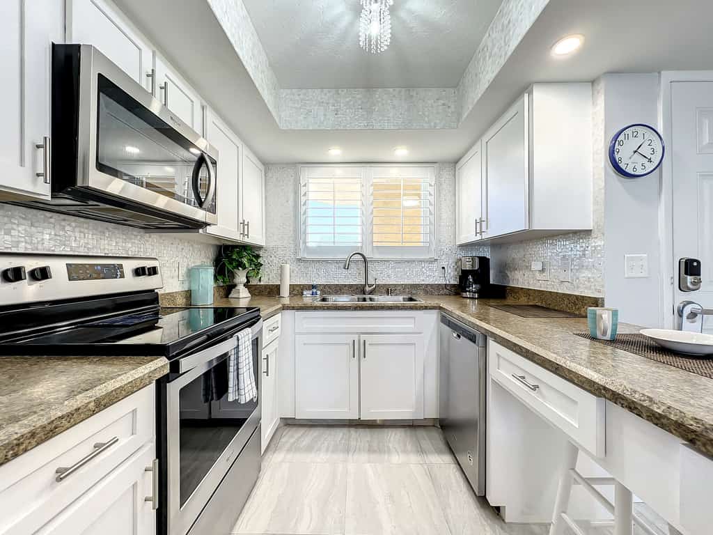 Bright Oceanview Condo • Steps to Sand & Flagler Dining Scene