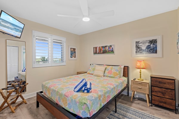 Updated Oceanfront Condo! Pool, Beach & steps from Flagler Ave