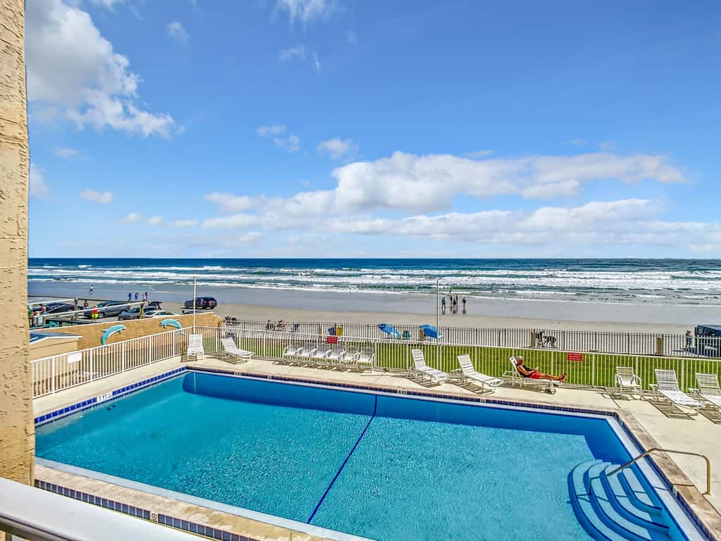 Oceania Beach Club 205