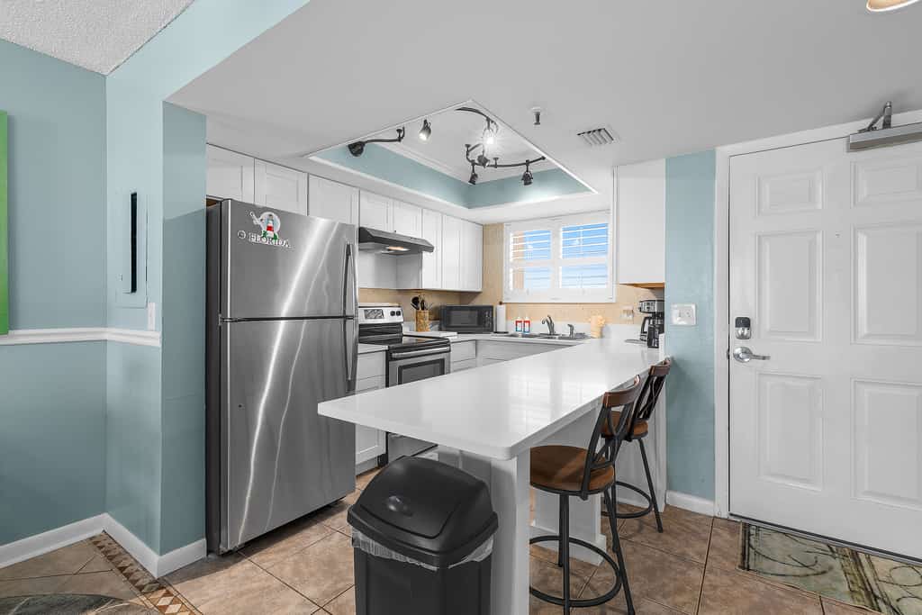Ideal Family Friendly Beach Vacay.  Beachfront & Steps to Flagler Ave