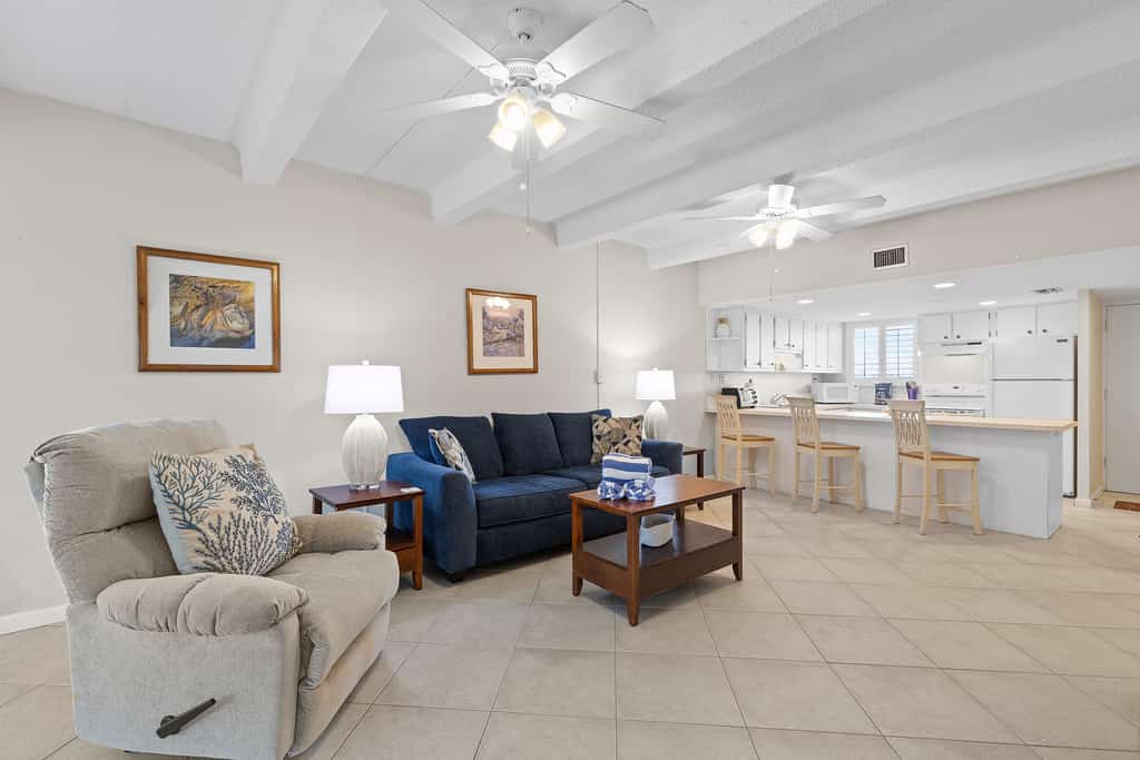 Relaxing Ground-Level Condo in Oceanfront Complex Near Beach