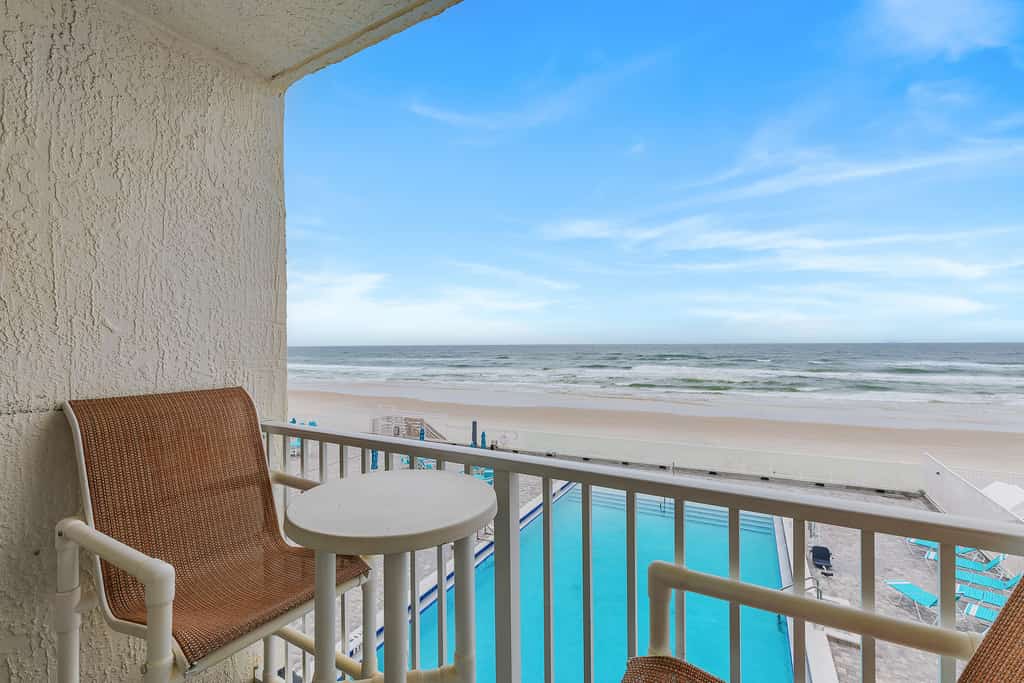 Oceanfront Balcony Condo – Walk to Dining, Splash Park & More