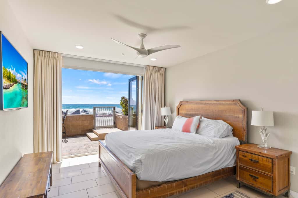 Oceanside Oasis Oceanfront Luxury 700S-103