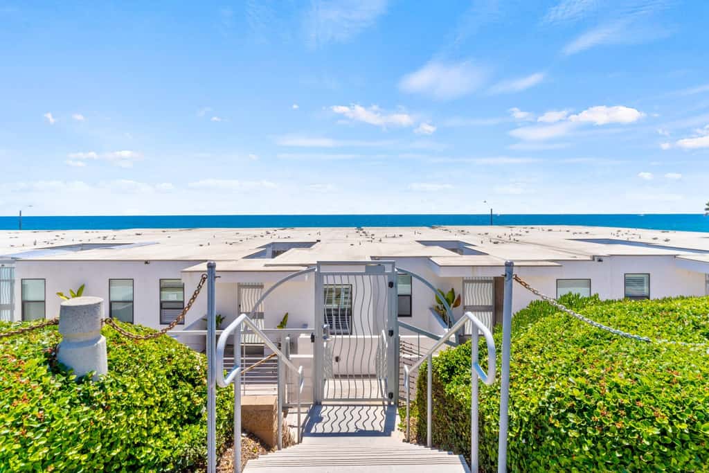 Oceanside Oasis Oceanfront Luxury 700S-103
