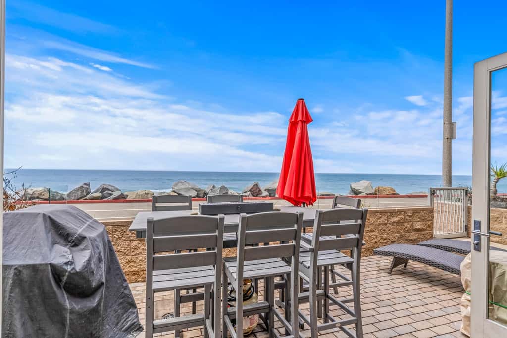 Oceanside Escape - Oceanfront - 700S-102