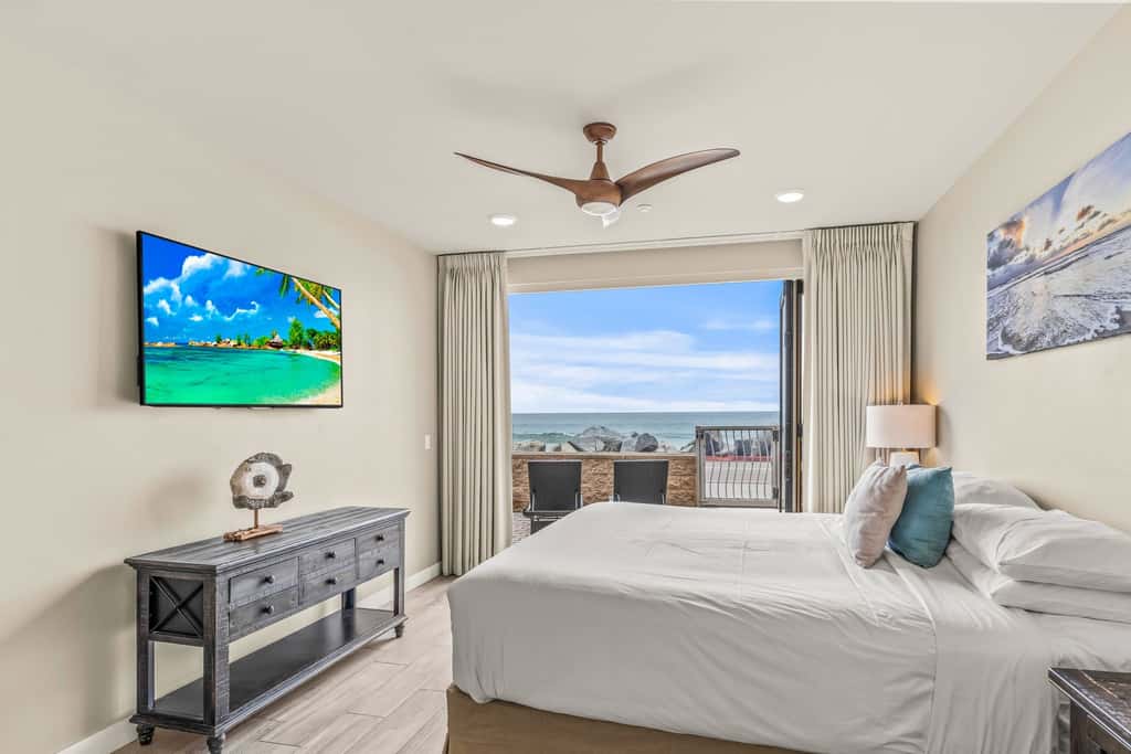 Oceanside Escape - Oceanfront - 700S-102