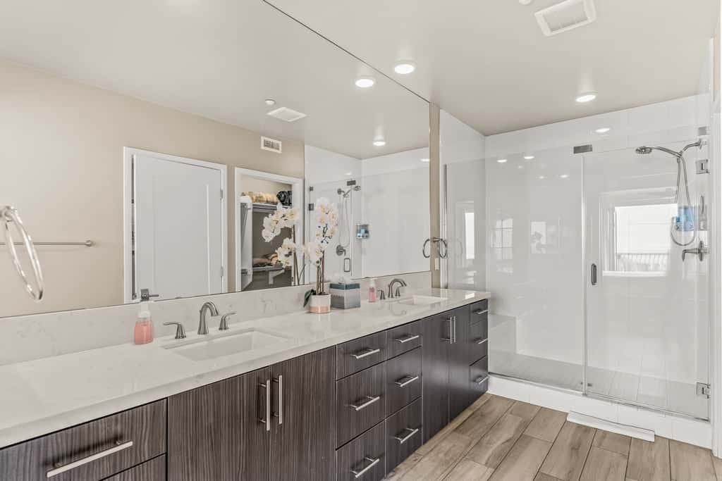 Oceanside Escape - Oceanfront - 700S-102