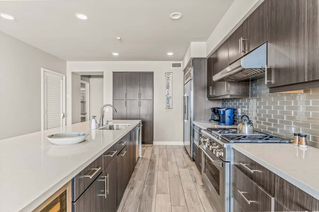 Oceanside Escape - Oceanfront - 700S-102