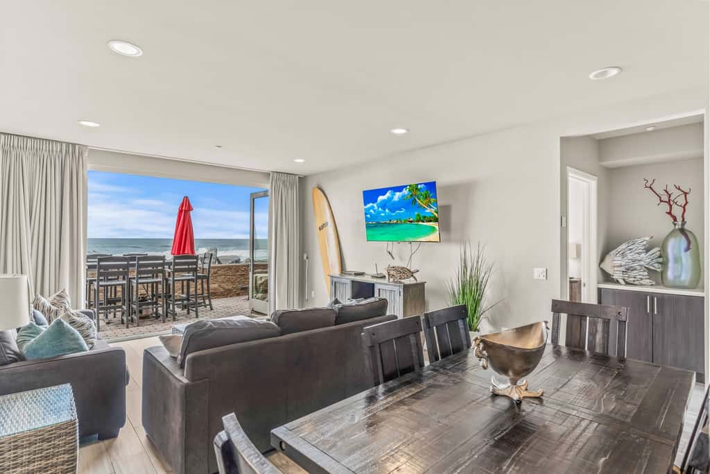 Oceanside Escape - Oceanfront - 700S-102