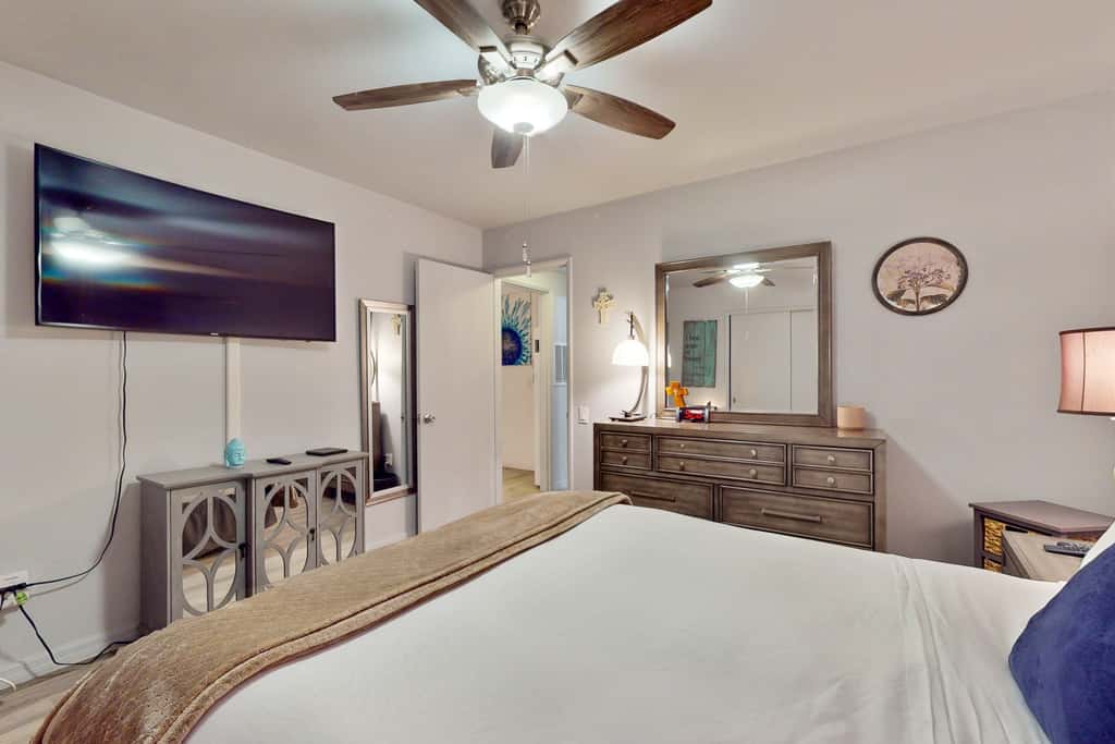 Pacific Beach Cottage