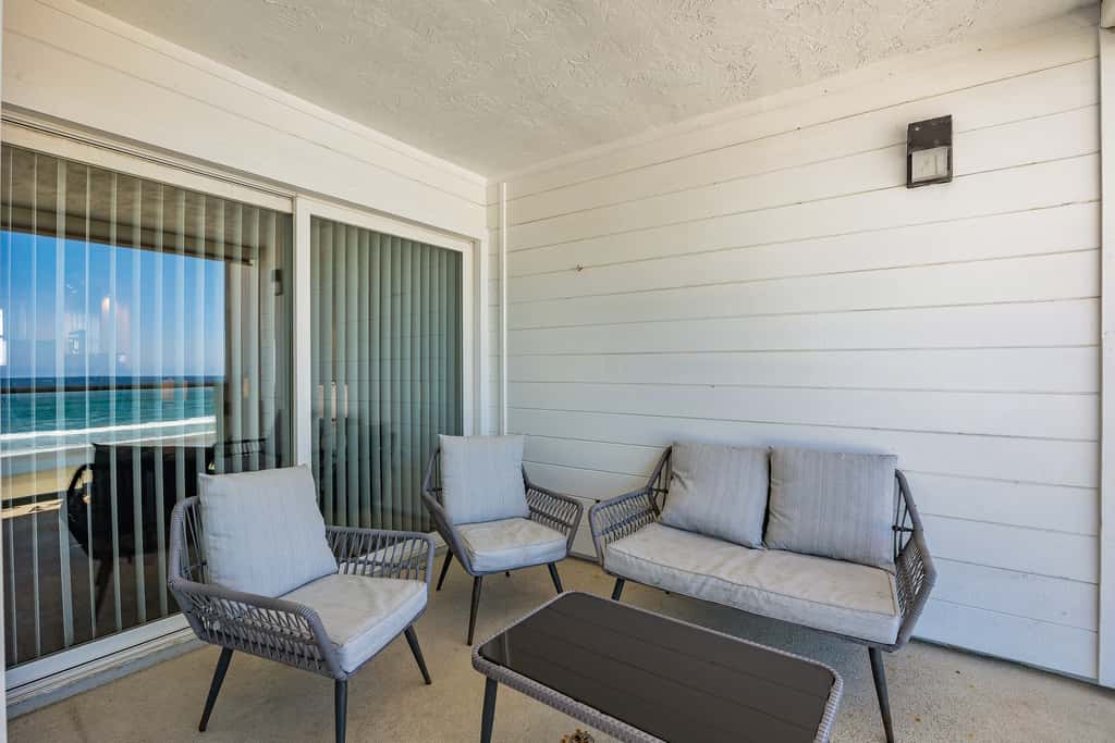 Shoreline Hideaway